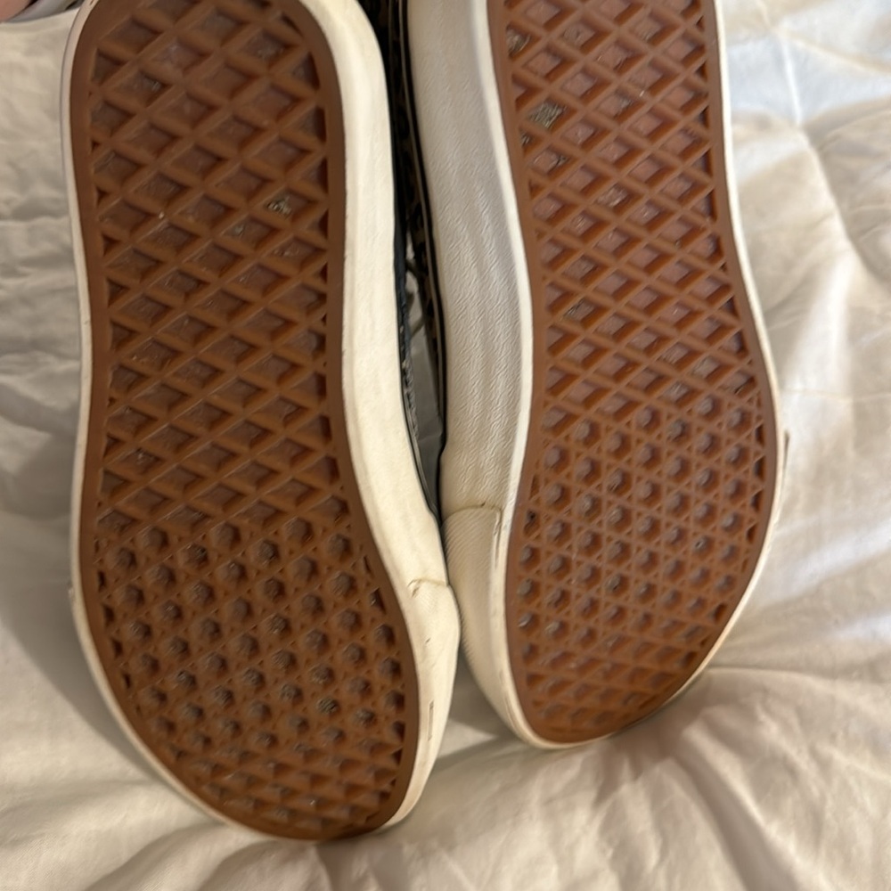 Leopard Vans - Picture 4 of 6